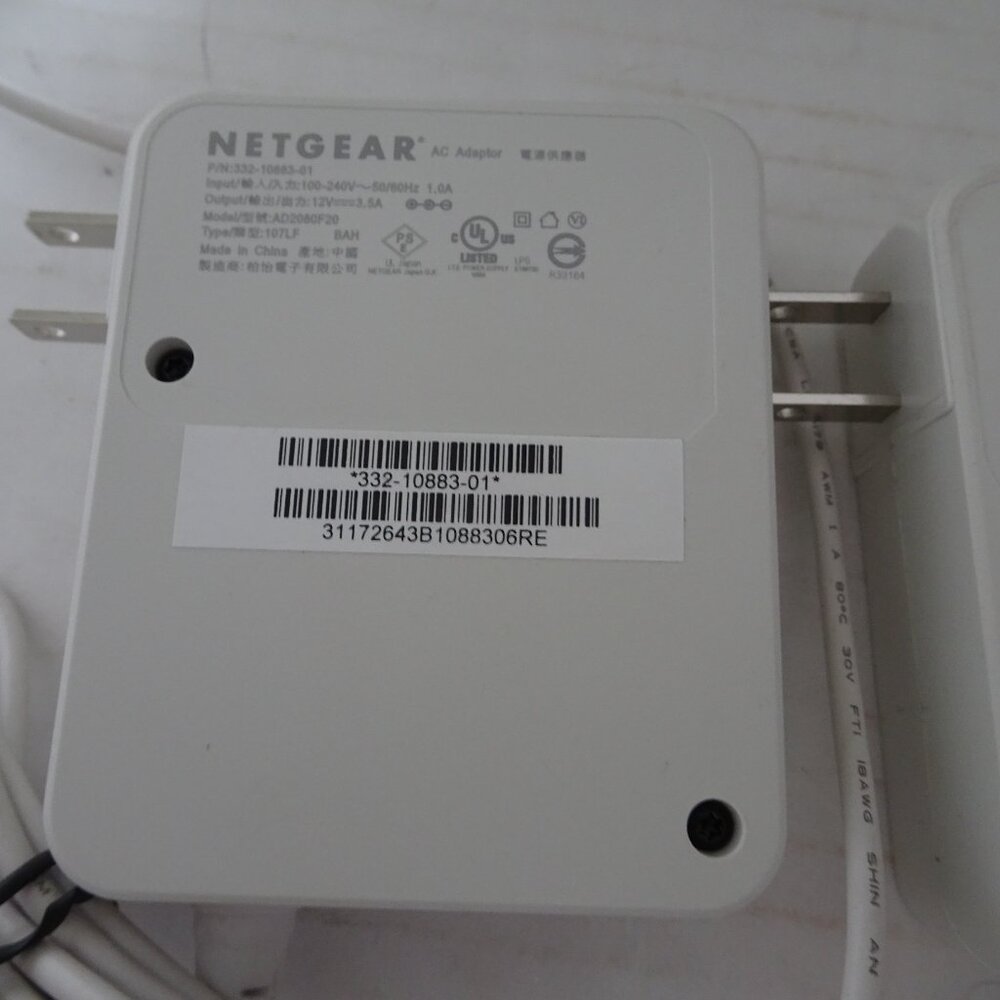 Orbi Netgear RBR50 Router and RBS50 Satellite x 2 Mesh WiFi - with power cords - Picture 5 of 14